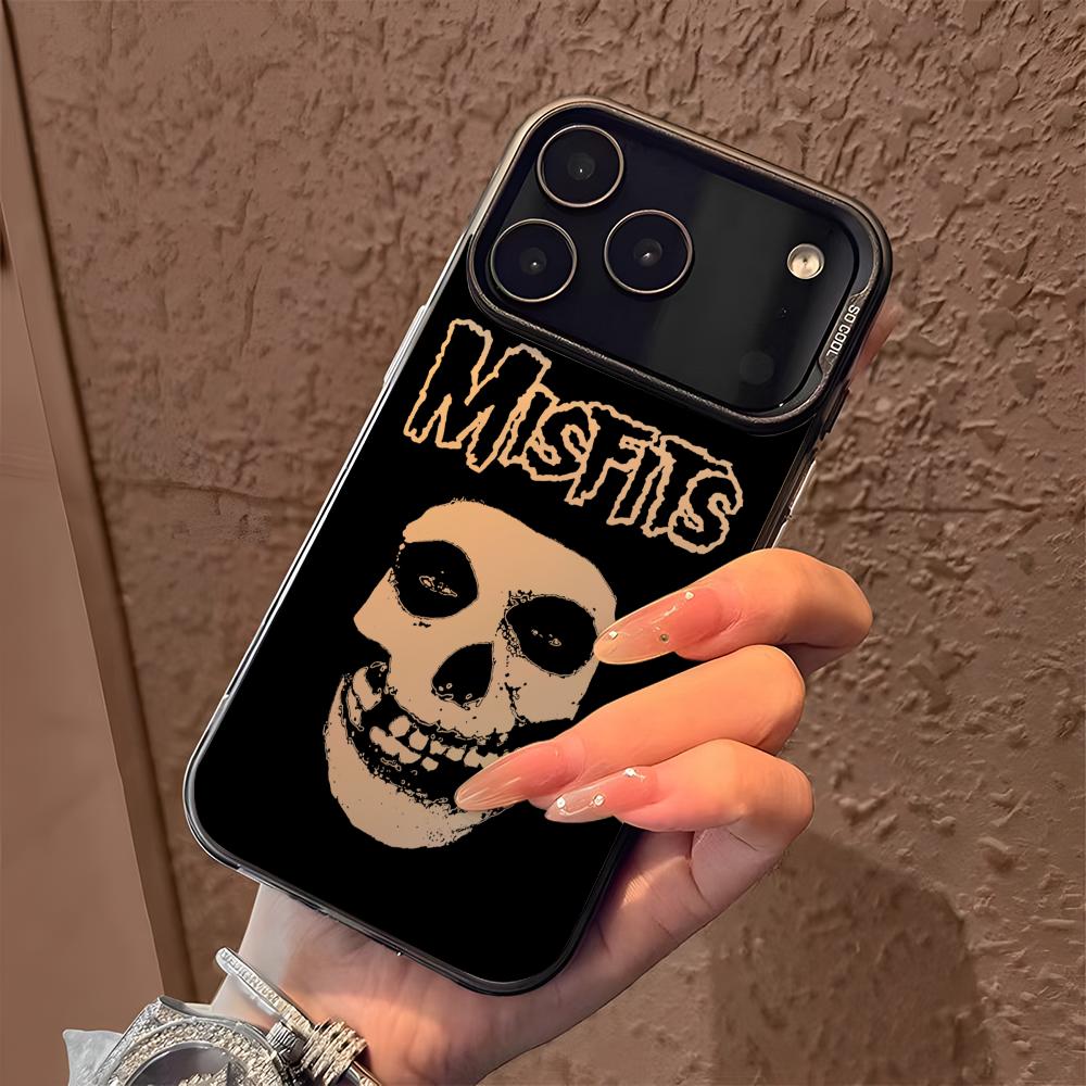 Funda Misfits para iPhone 17 1 - Phone Cases Rugged reseña y precio